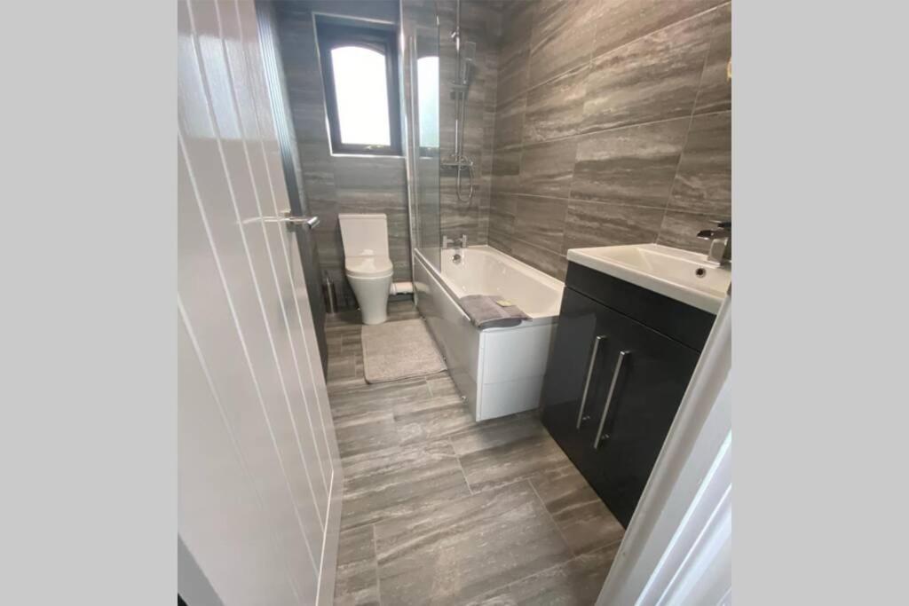 Newly Refurbished Beautiful Location 1 Bedroom Residential House Cramlington Buitenkant foto