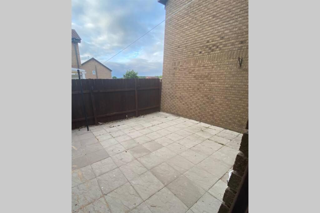 Newly Refurbished Beautiful Location 1 Bedroom Residential House Cramlington Buitenkant foto